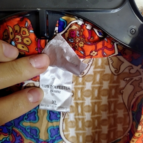 Natori abstract v neck multicolor blouse sz Xl - Picture 6 of 9